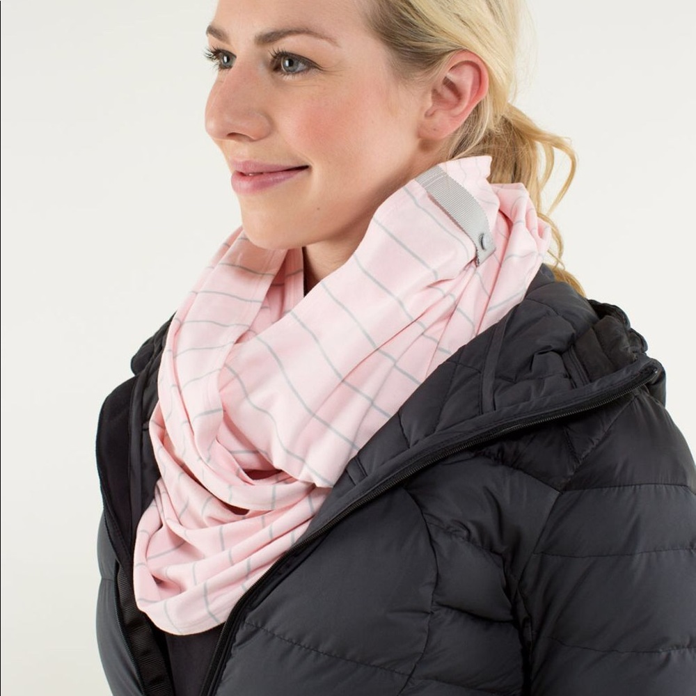Lululemon Vinyasa Scarf Pretty Pink Slalom Stripe